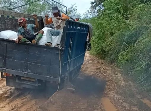 Kondisi jalan menuju Desa Jamut, Kecamatan Teweh Timur, Barito Utara