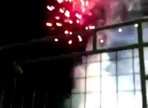 Pesta kembang api memeriahkan pembukaan Porkab dan Festival Isen Mulang 2022 di Muara Teweh, Senin (21/6) malam