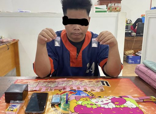 Tersangka narkoba Tuyul ditangkap bersama barbuk sabu, Kamis (23/6)