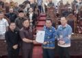 DPRD Kapuas menyerahkan rekomendasi terhadap LKPJ Kabupaten Kapuas 2024.