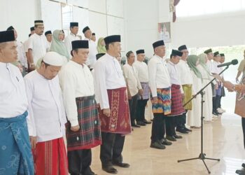 Bupati Kapuas H Muhammad Wiyatno melantik Pengurus Masjid Al-Mukarram dan PHBI Kapuas.