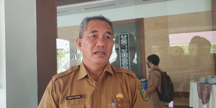 Penjabat Sekretaris Daerah, Arbert Tombak.