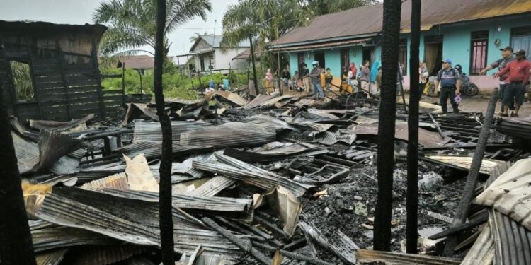 Rumah ludes dilalap si jago merah