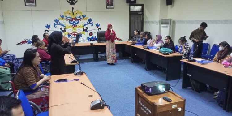 DPC PPDI Kota Palangka Raya menggelar pelatihan pemasaran dan pelayanan pelanggan bagi penyandang disabilitas.