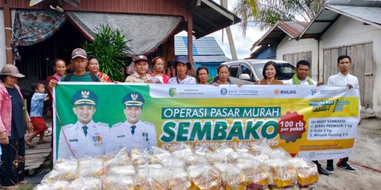 DPKUKMP Gelar operasi pasar sembako di Petuk Barunai.