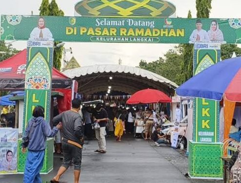 Antusias pengunjung di Pasar Ramadan Palangka Raya
