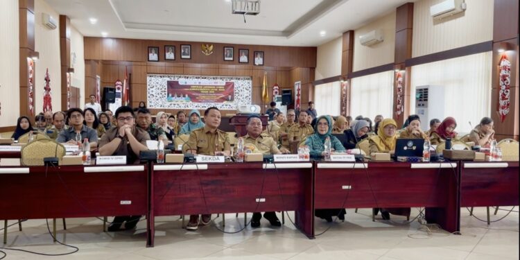 Verifikasi lapangan hybrid Kabupaten/Kota Layak Anak Kabupaten Kapuas tahun 2025.