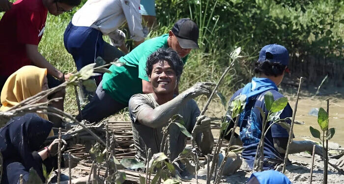 Merayakan Hari Buruh, LindungiHutan Hargai Petani Pohon Sebagai Pahlawan Hijau