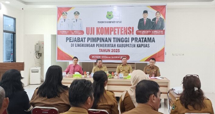 Pembukaan uji kompetensi Pejabat Pimpinan Tinggi Pratama di Kabupaten Kapuas.