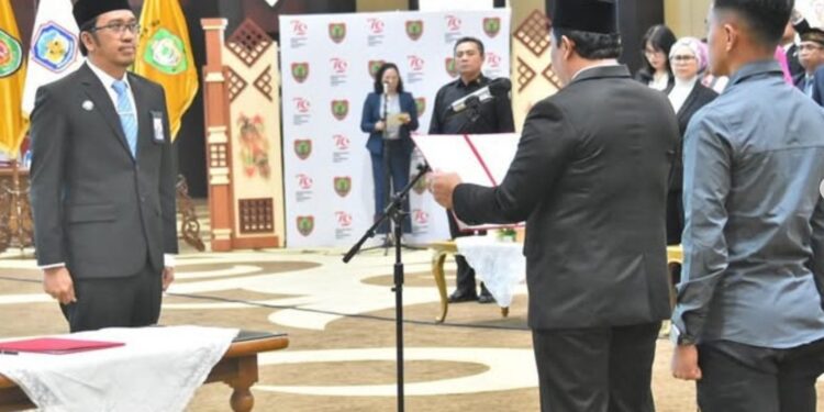 Pj Sekretaris Daerah, Arbert Tombak, menghadiri acara pengukuhan Kepala BPKP Provinsi Kalimantan Tengah