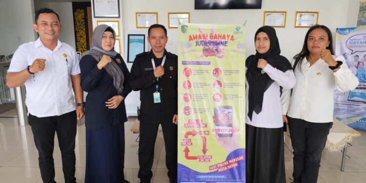 Diskominfo Palangka Raya gencar sosialisasi bahaya judi online kepada mahasiswa.