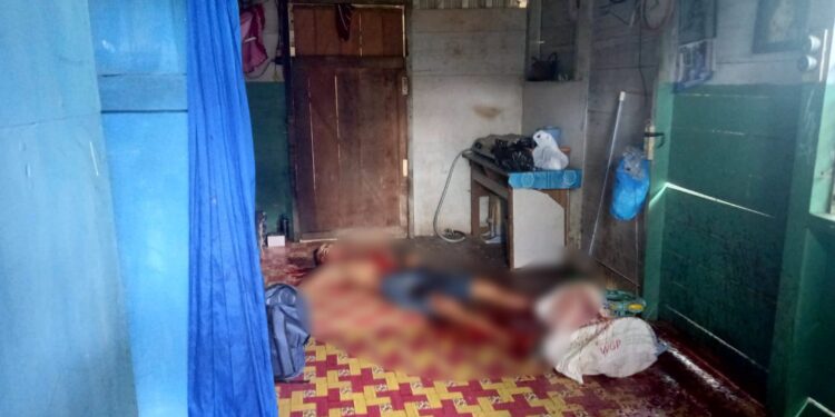 Korban Teguh (27) tewas bersimbah darah didalam rumah yang ia tempati, Rabu (11/6/2025).(Foto: Ist)
