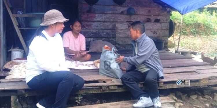 Penyerahan bantuan