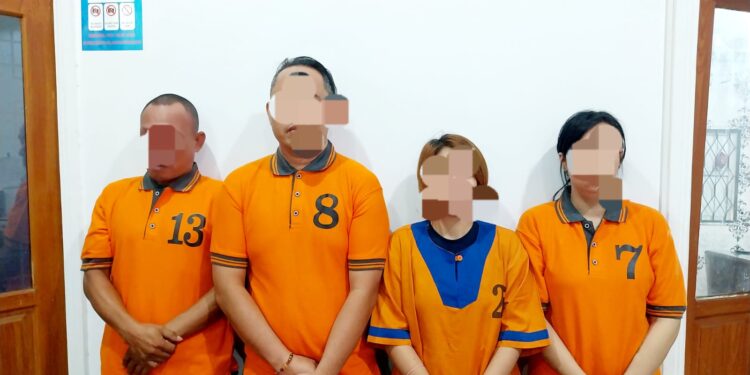 Empat tersangka yang diamankan oleh Satresnarkoba Polres Barito Utara