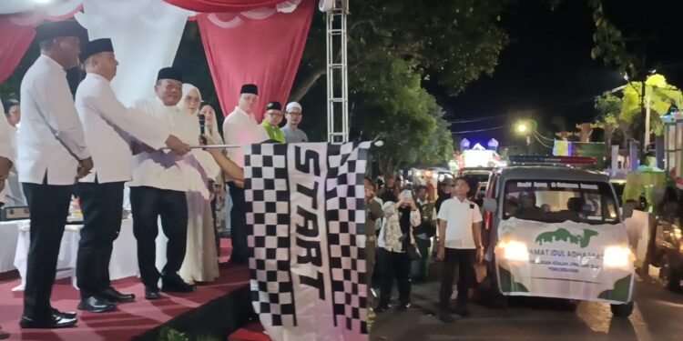 Bupati Kapuas H M Wiyatno melepas pawai gema takbir menyambut Hari Raya Iduladha 1446 H.