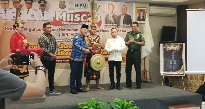 Wakil Bupati Kapuas, Dodo membuka secara resmi Muscab BPC HIPMI Kapuas dan Pulang Pisau.