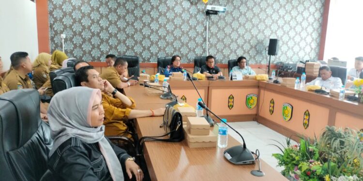 Suasana di ruang rapat Komisi DPRD Palangka Raya