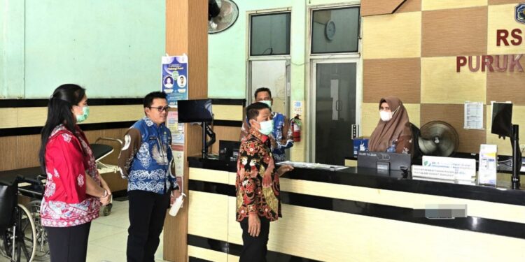 Bupati Murung Raya, Heriyus, bersama Ketua Tim Penggerak PKK melakukan kunjungan kerja ke UPTD RSUD Puruk Cahu.