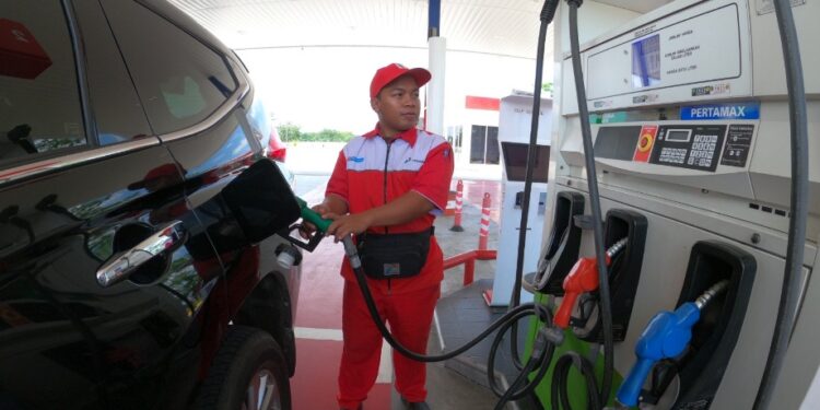 Ilutrasi di salah satu SPBU.