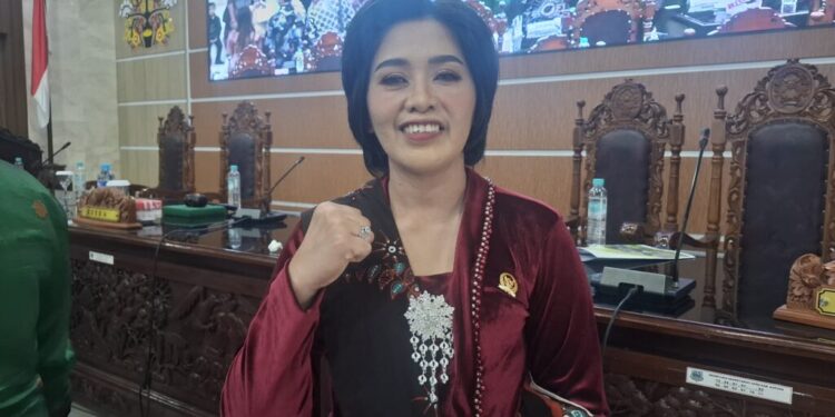 Ketua Komisi III DPRD Kapuas, Yunaningsih.